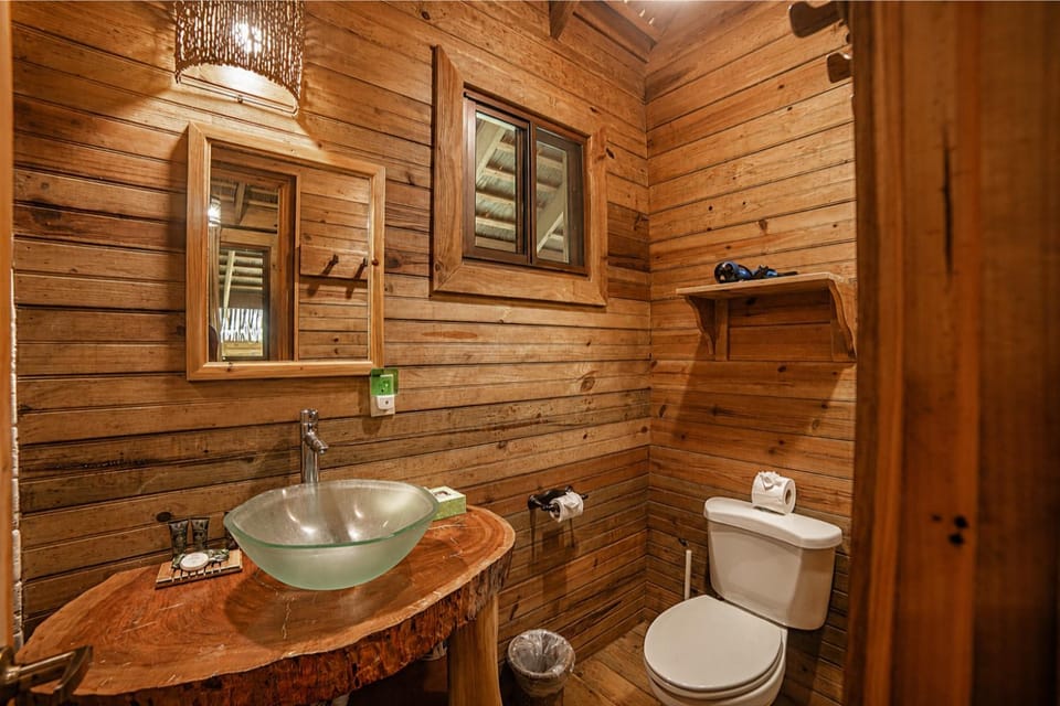 Red Frog Jungle Lodges Hotel in Bastimentos Island