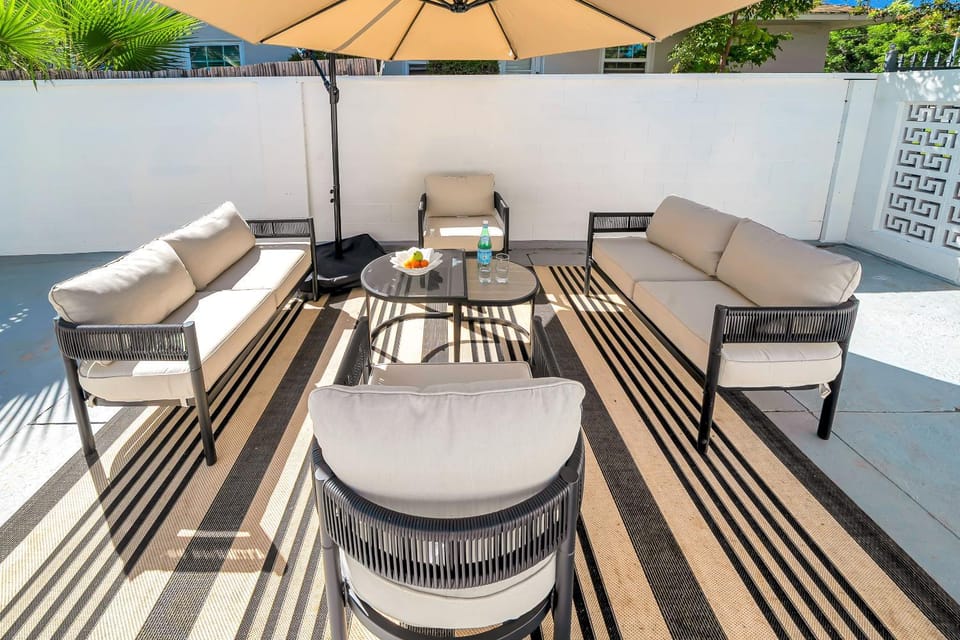Patio, Seating area