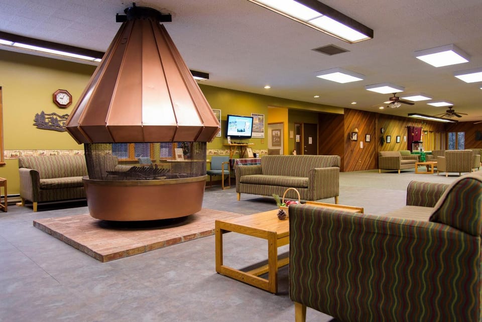 Communal lounge/ TV room