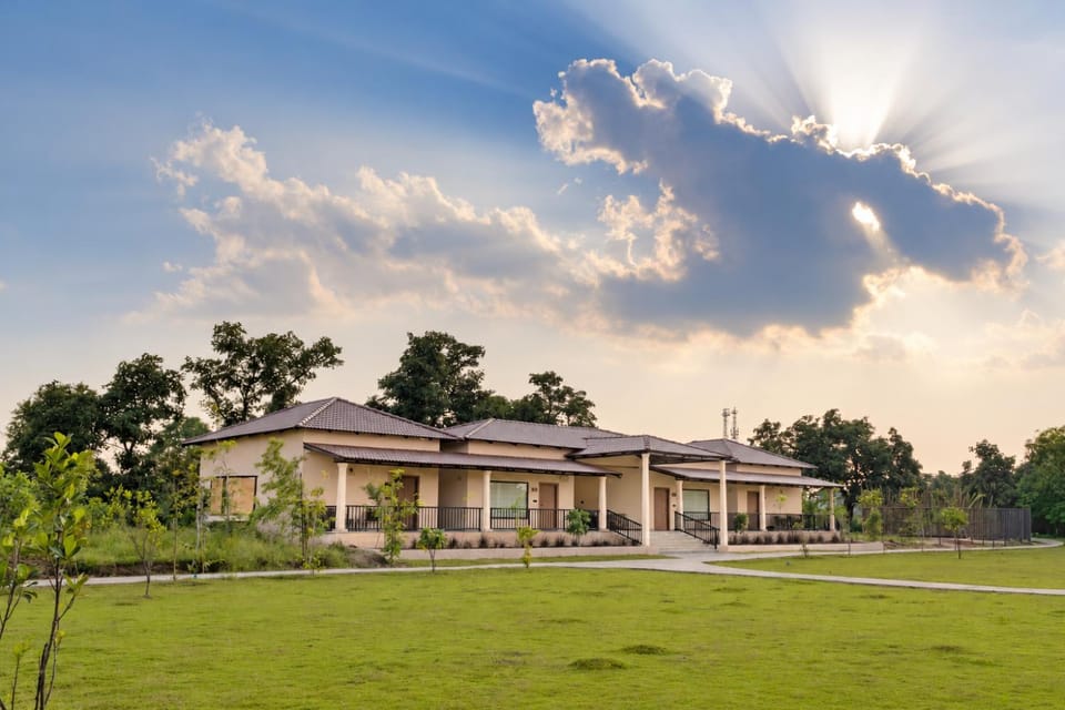Facade/entrance, Day, Natural landscape, Garden view