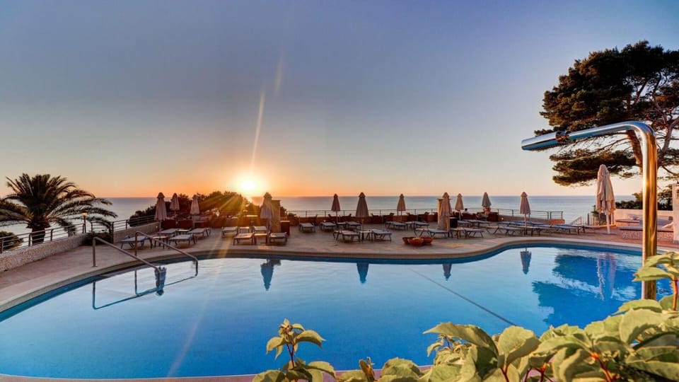 Pool view, Swimming pool