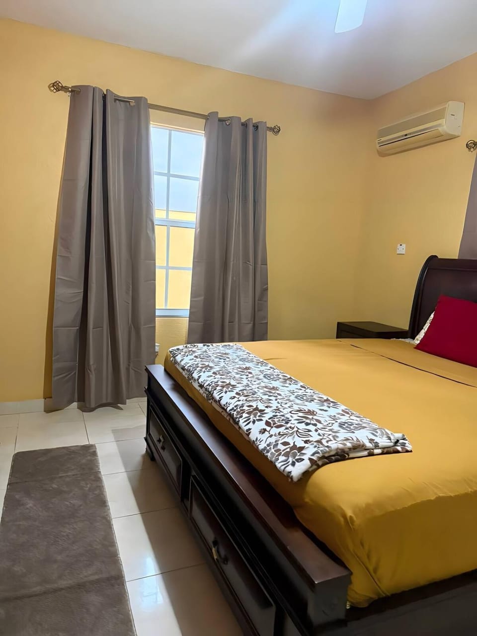 2BR Stay, Pool,Gym,Near Airport, Beaches&Hip Strip Apartment in Montego Bay