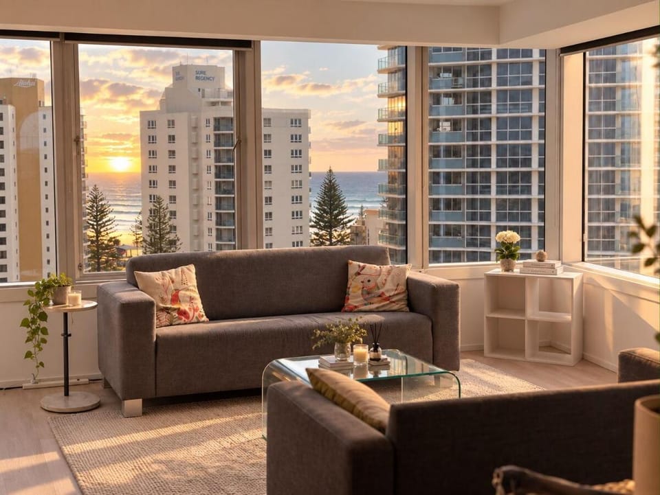 Day, Natural landscape, View (from property/room), Living room, City view, Sea view
