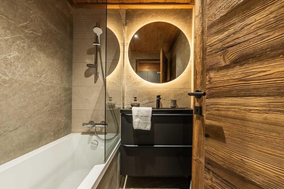 Shower, Bathroom, Bath, towels