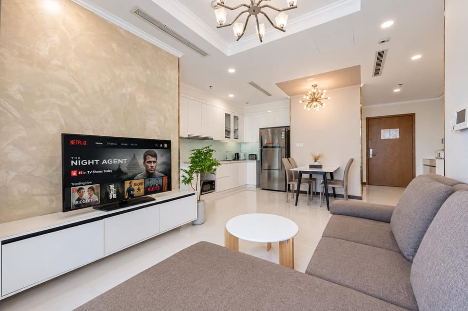 Beautiful High Floor 2BR at Landmark Plus with Daily Fresh Towels and Netflix TV Apartment in Ho Chi Minh City
