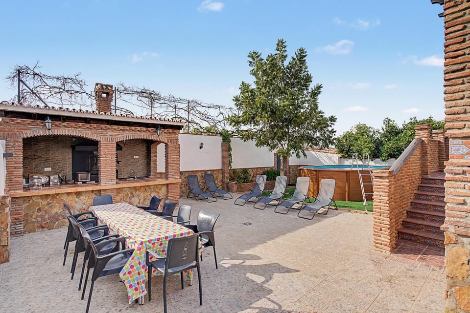 Property building, Balcony/Terrace, Living room