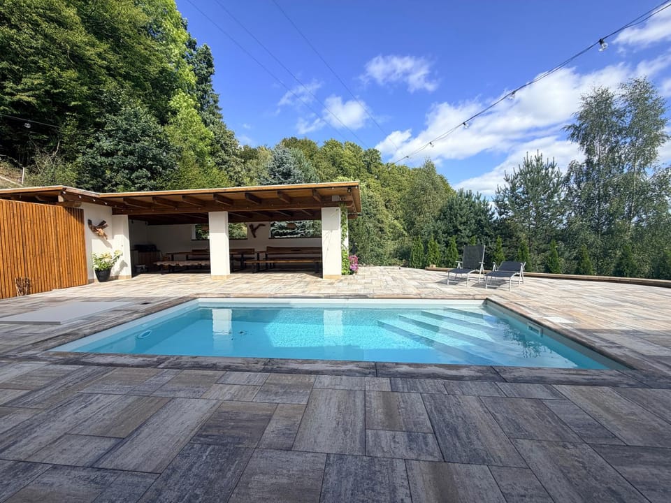 Swimming pool, Swimming pool