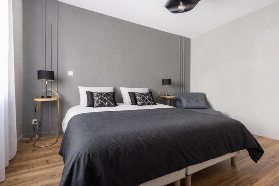 Living room, Bedroom