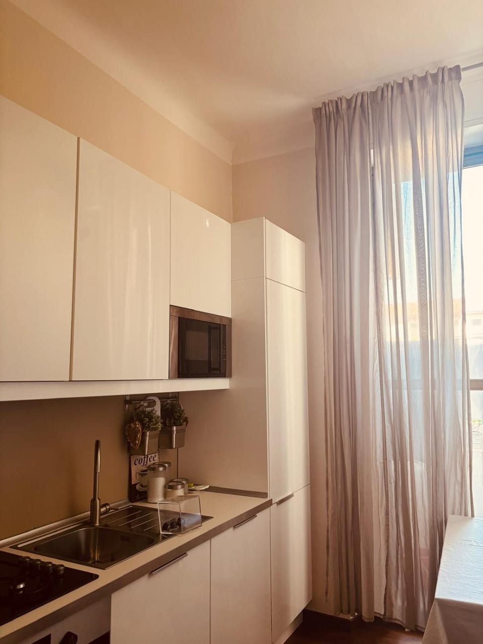 Kitchen or kitchenette, oven, pet friendly, stove