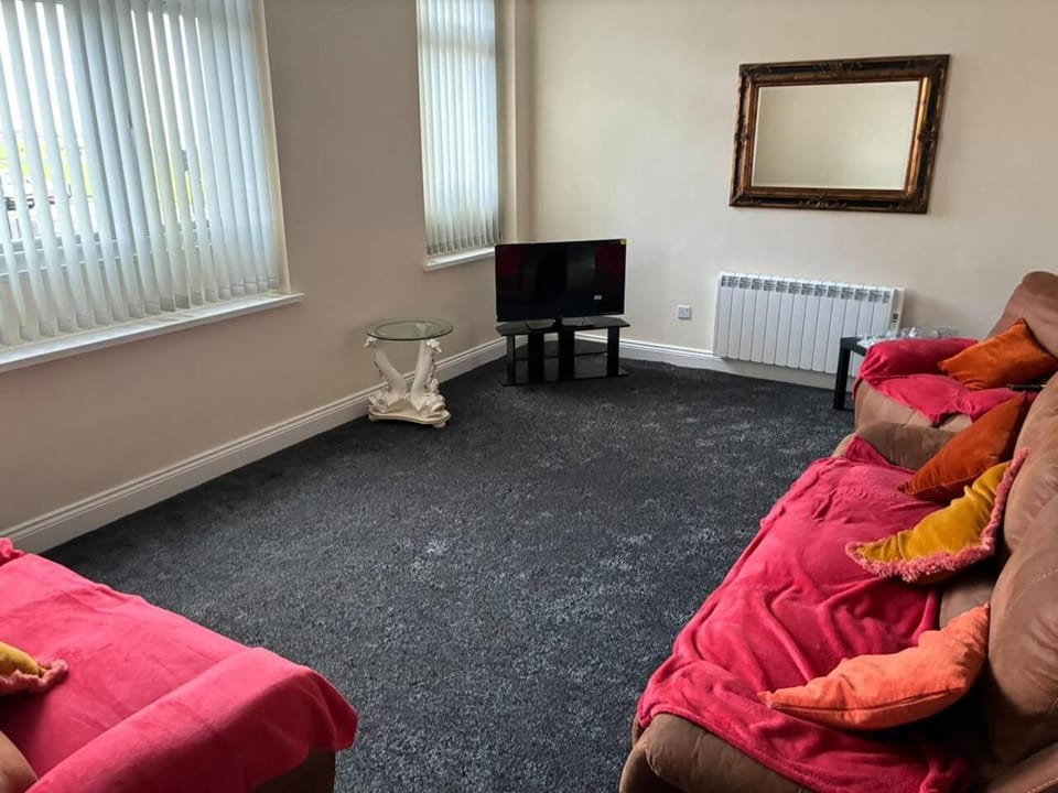 TV and multimedia, Living room, Seating area