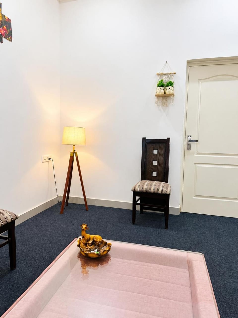 Essque stay Apartment in Noida
