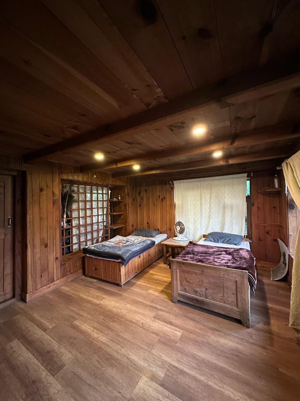 Bed, Photo of the whole room