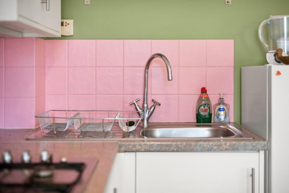 1BD apt in Bishop's Stortford by ARP Homes l 5 min to station l Town centre Apartment in East Hertfordshire District