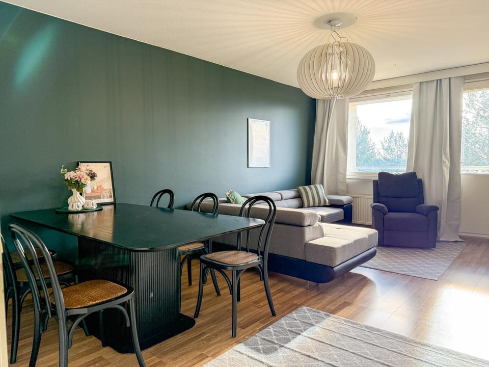 Living room, Seating area, Dining area