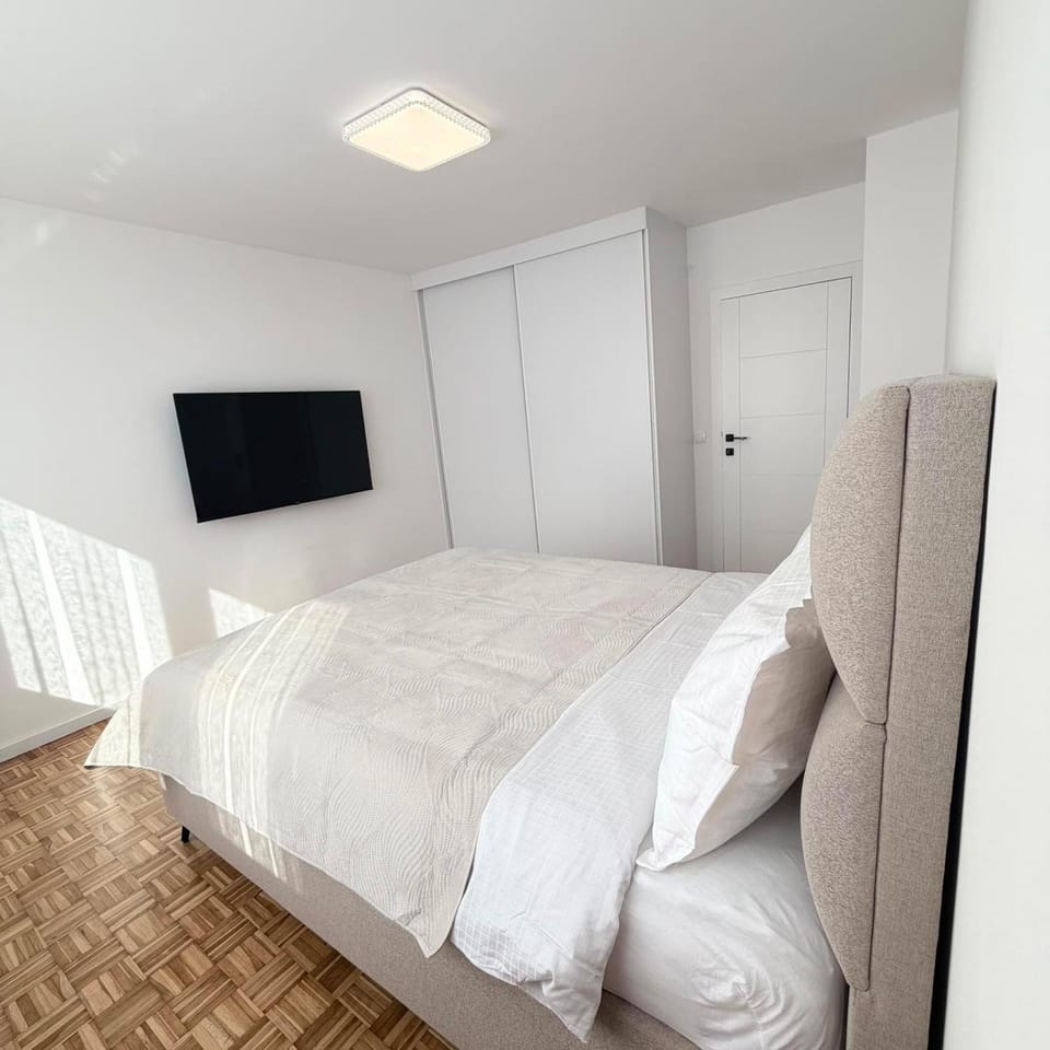 Bed, Bedroom, wardrobe
