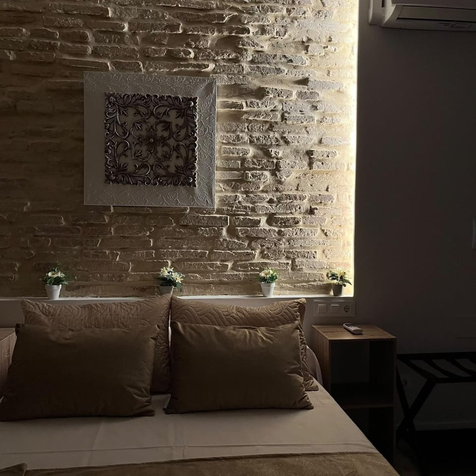 Bed, Bedroom, Facility for disabled guests