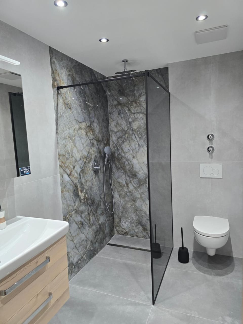 Shower, Toilet, Bathroom