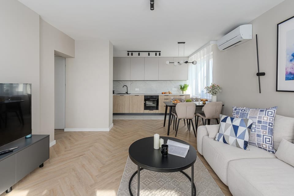 TV and multimedia, Kitchen or kitchenette, Living room, Seating area, oven, stove