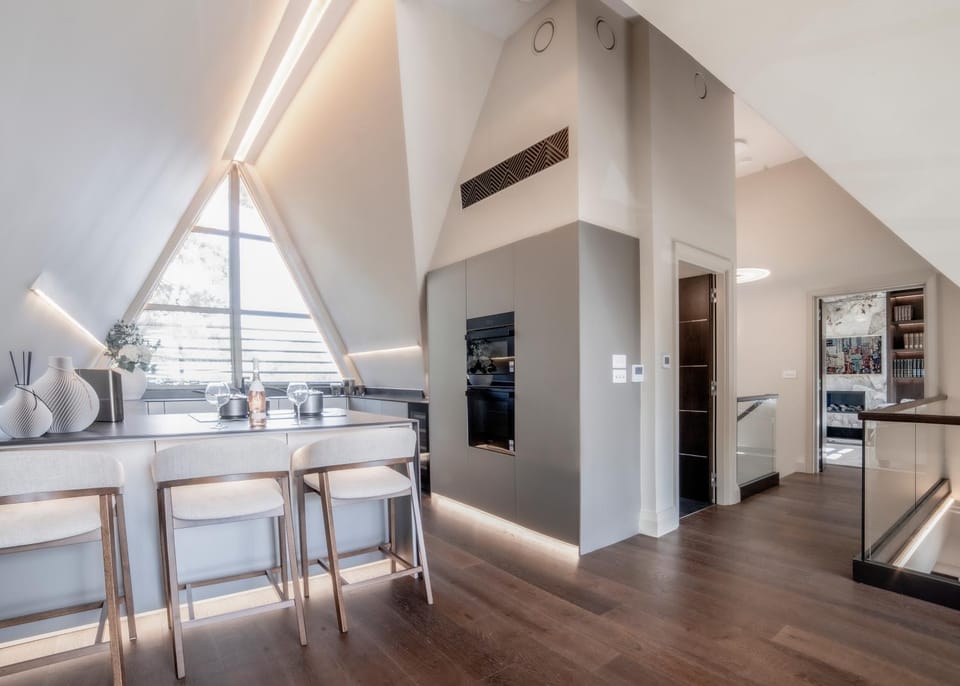 Kitchen or kitchenette, oven, stove