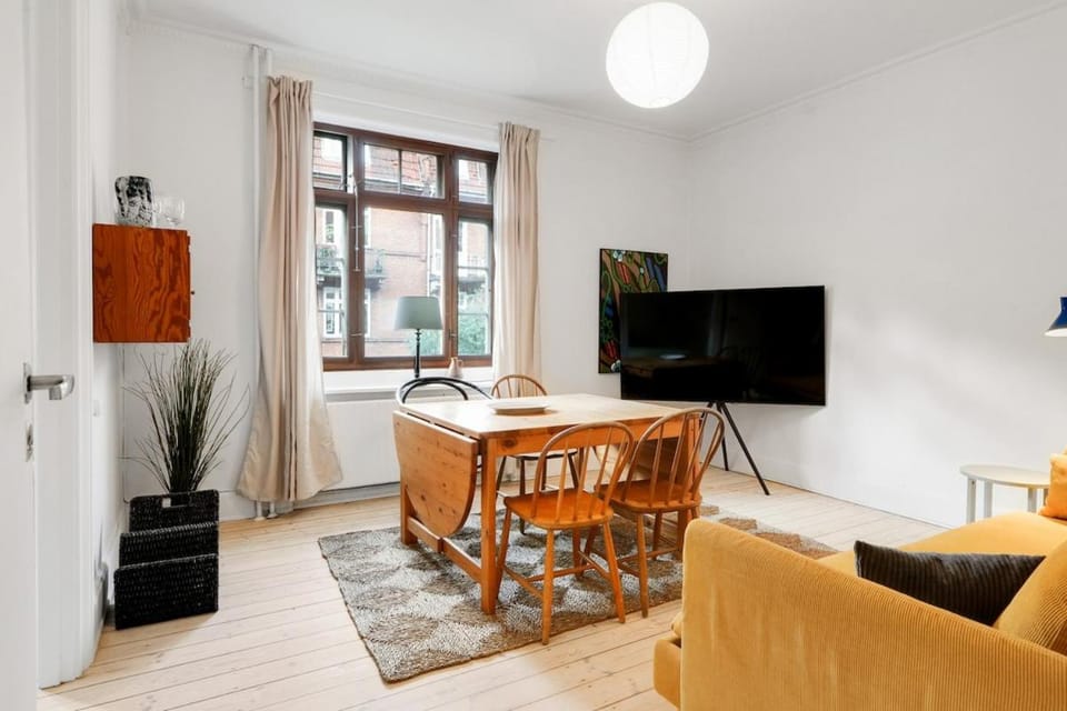 Classic and cozy apartment in Copenhagen Apartment in Copenhagen