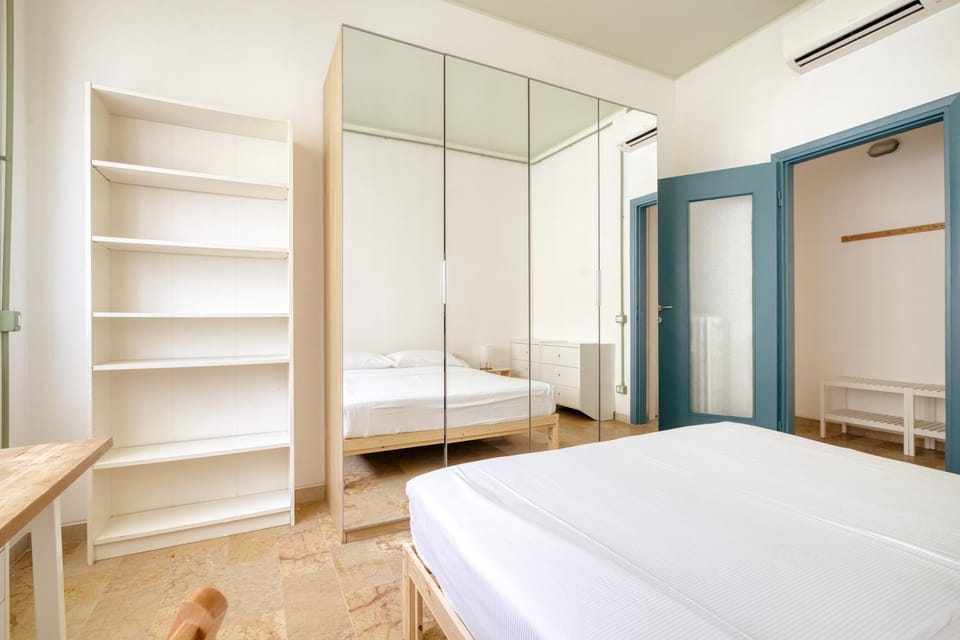 Bed, Bedroom, air conditioner