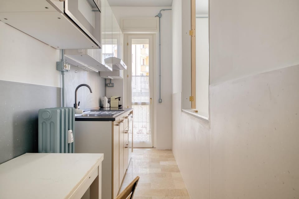 Kitchen or kitchenette, oven, stove