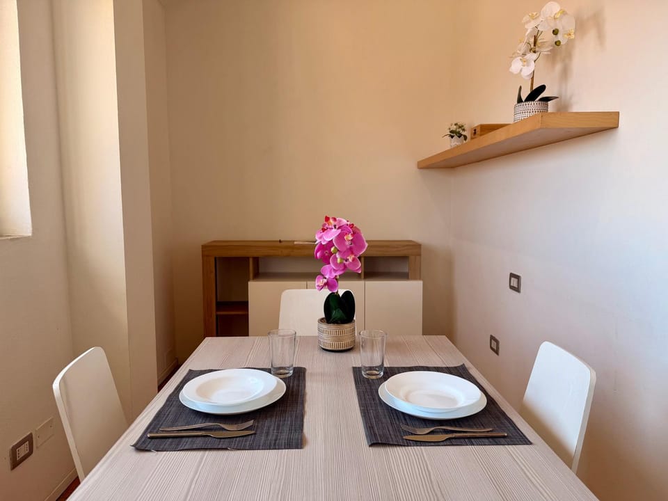Sky View - 2 mins from the Arena Apartment in Verona