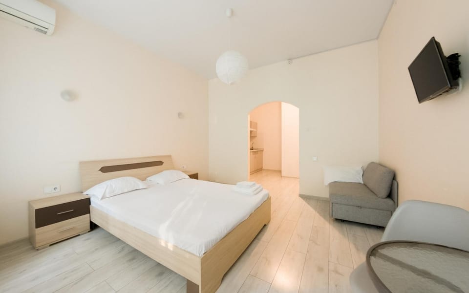 Bed, TV and multimedia, Bedroom, air conditioner