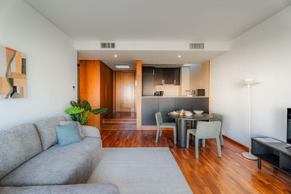 Kitchen or kitchenette, Living room