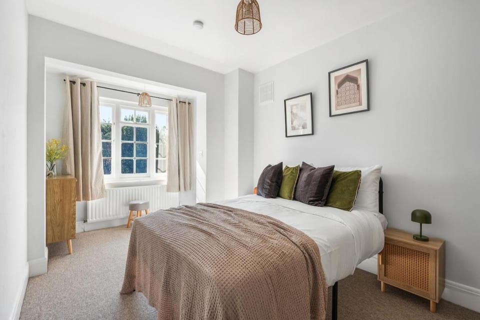 Anna's House Apartment in Worthing
