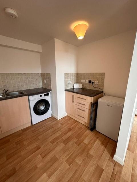 Stylish 1 Bed Town Centre Flat - Sleeps 4 Apartment in Yeovil