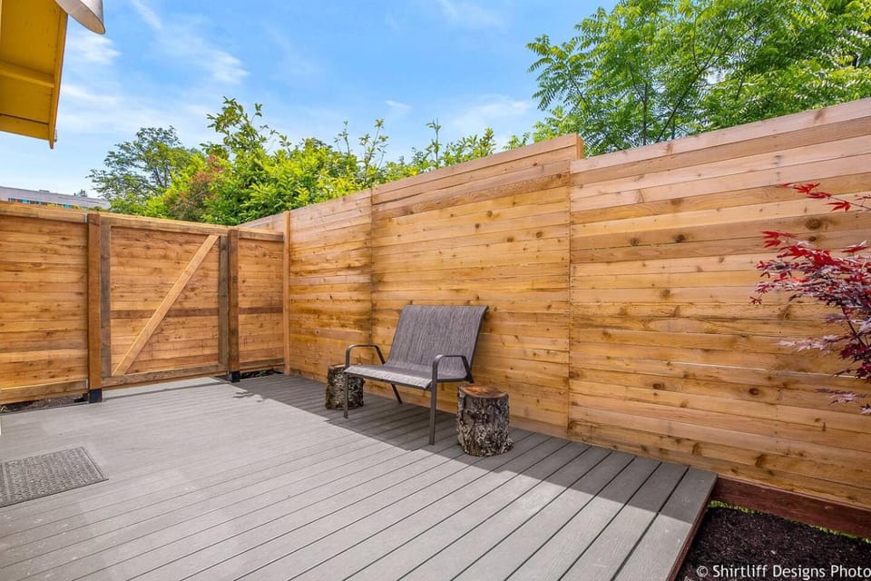 Patio, Seating area