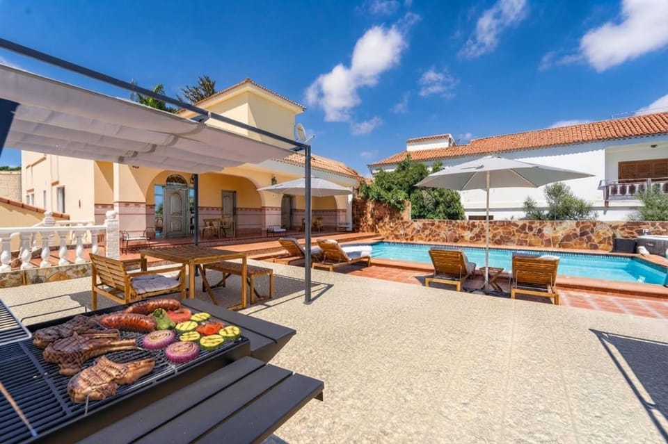 BBQ facilities, View (from property/room), Pool view, Swimming pool, sunbed