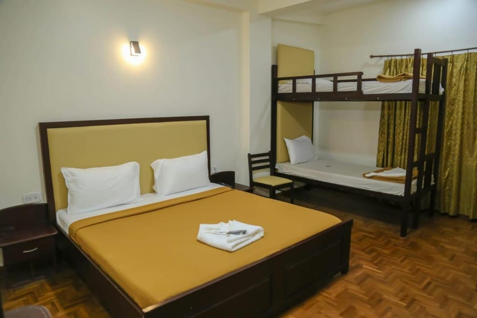 Hotel Riverr view kodaikanal - 1km from Lake Hotel in Kodaikanal