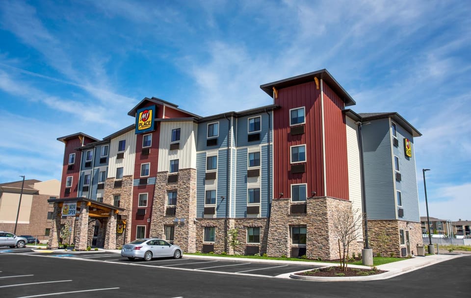 Property building, Parking