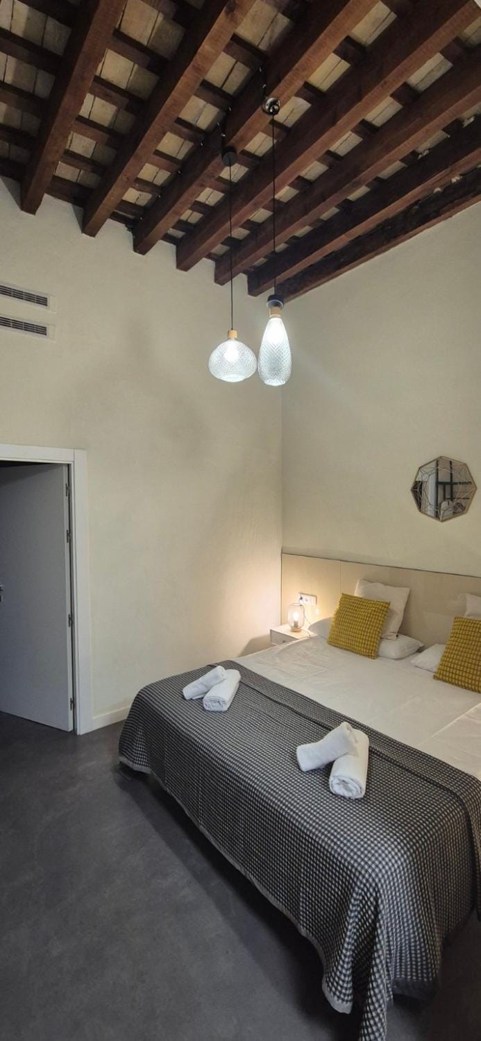 Columnas Suites Apartment in Seville
