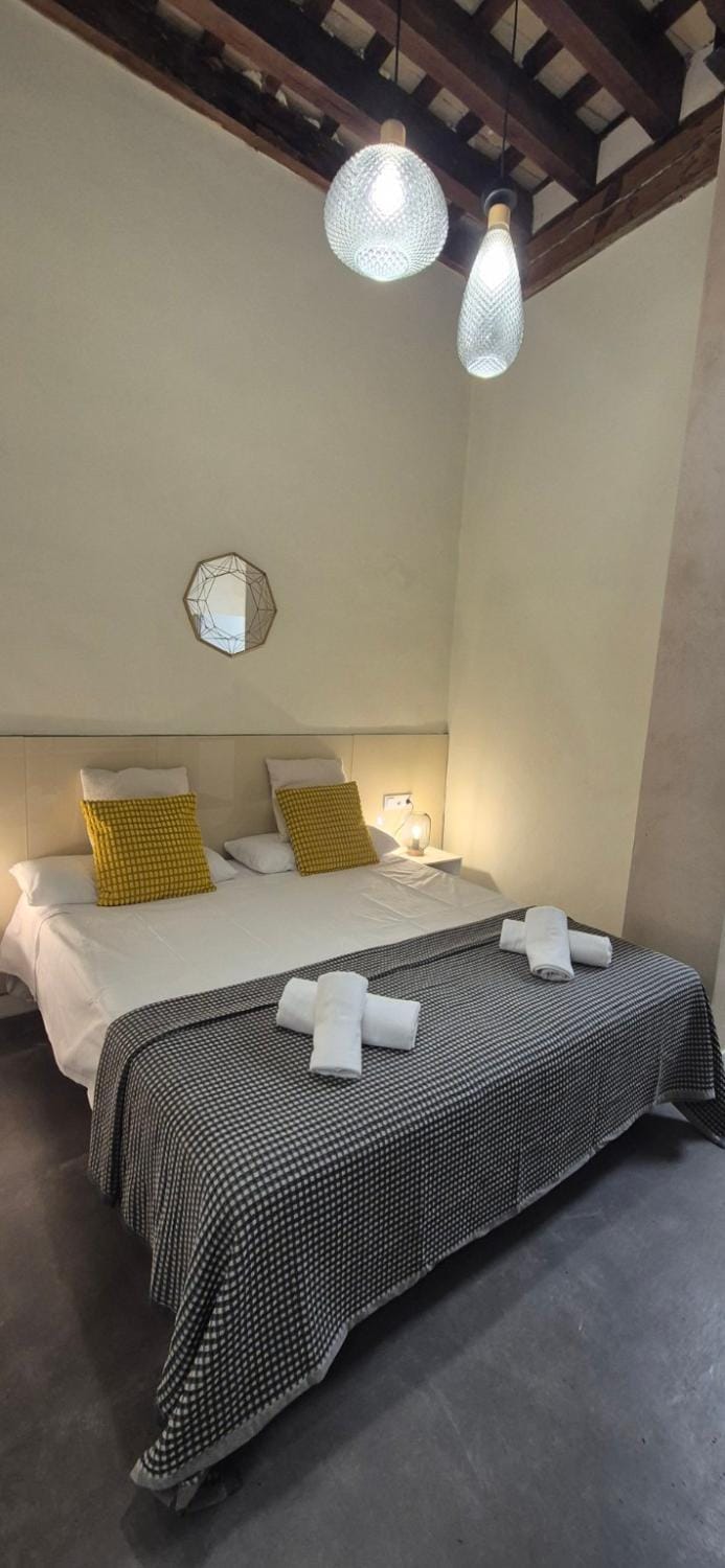 Columnas Suites Apartment in Seville