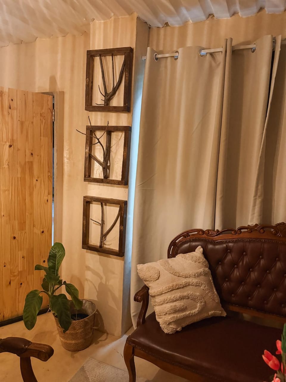 Nahango Luxury Suites- The Acacia Apartment in Namibia