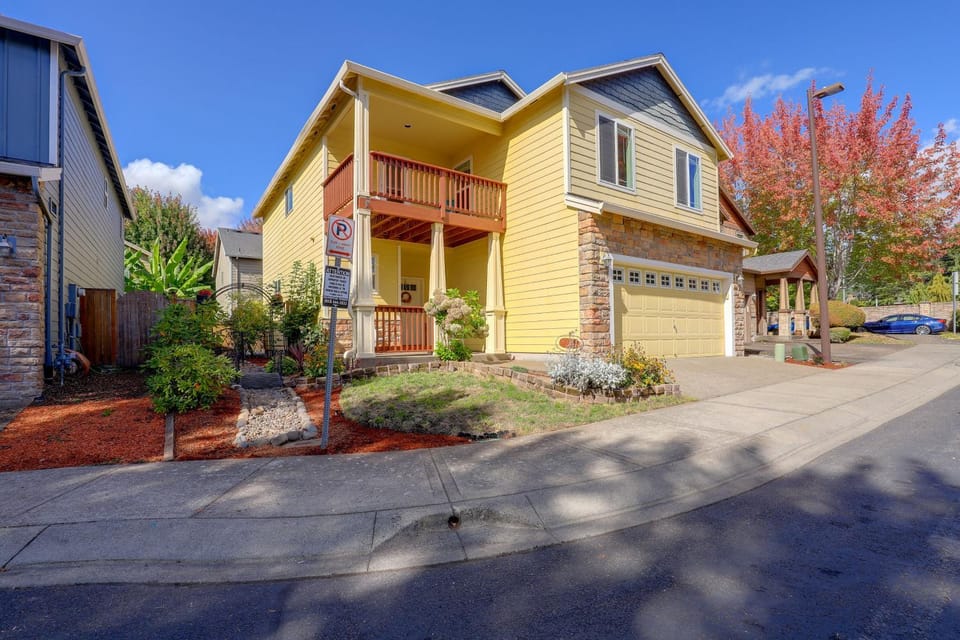 Work & Explore! Home w/ Fenced Yard in Beaverton House in Beaverton
