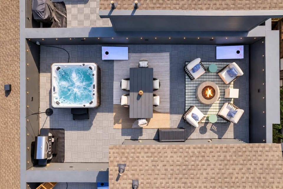 Nashville Hideaway Amazing Rooftop Patio & Views Apartment in East Nashville