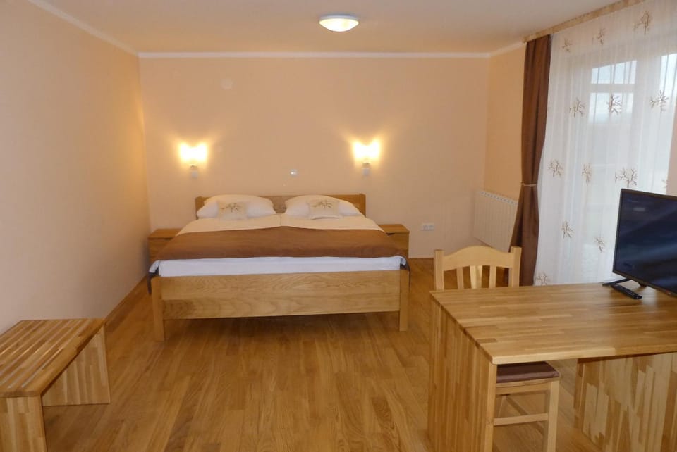 Bed, Photo of the whole room