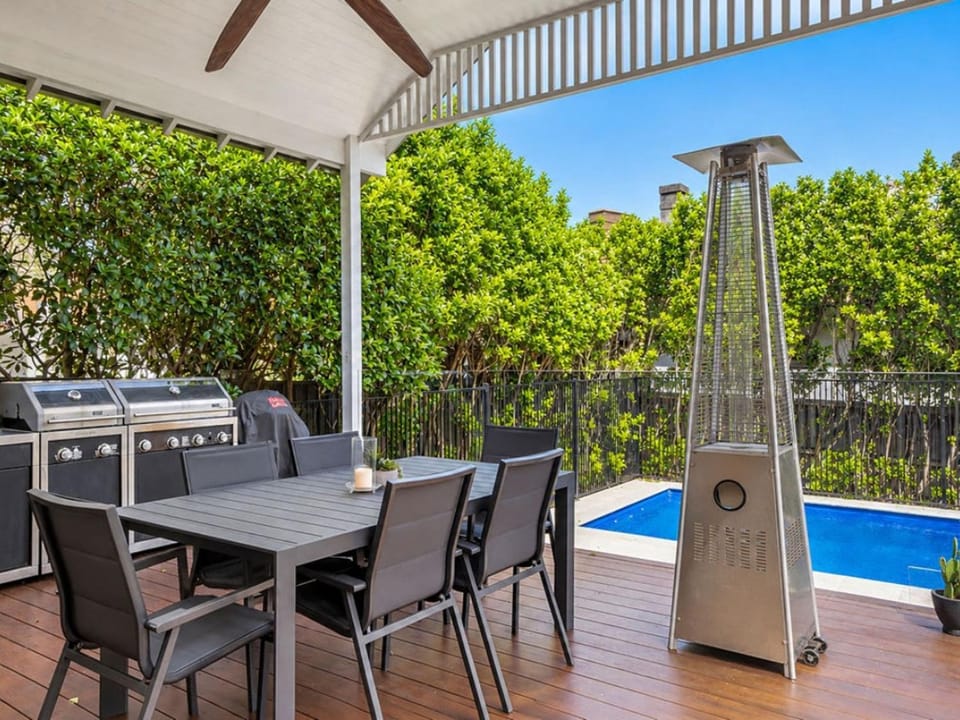 Spacious Mosman Home With Pool Near Balmoral Beach House in Sydney