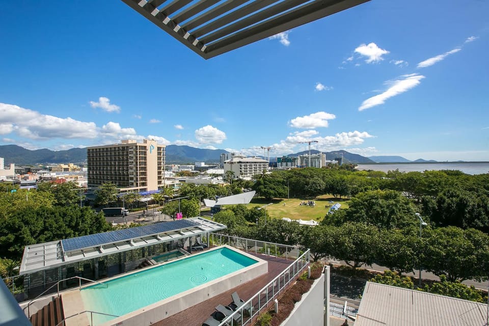 Balcony/Terrace, Pool view