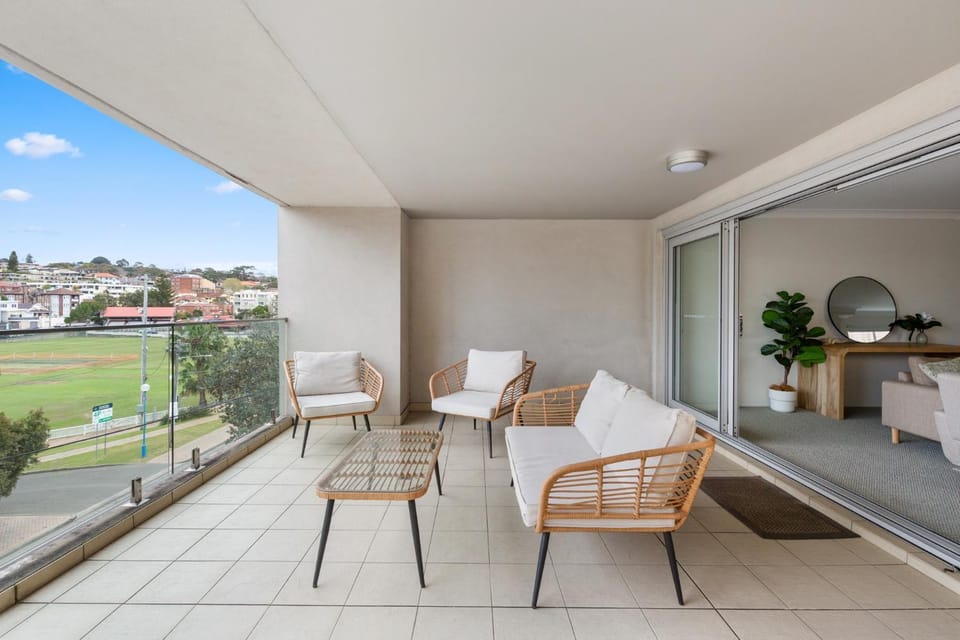 Beachside 2-Bed Apartment in Coogee Apartment in Sydney