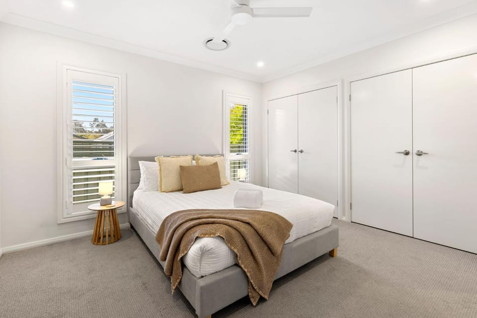 Culburra Cove - Pet Friendly - 5 Mins Walk to the Beach House in Culburra Beach