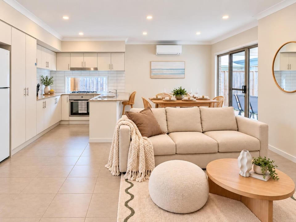 Balcony/Terrace, Kitchen or kitchenette, Living room, Seating area, Dining area