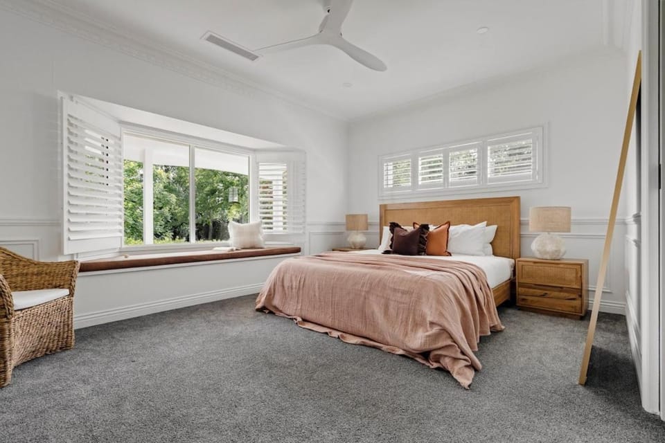 'Ksara' - 4-Bed Walk to Berry Pool House in Broughton Vale