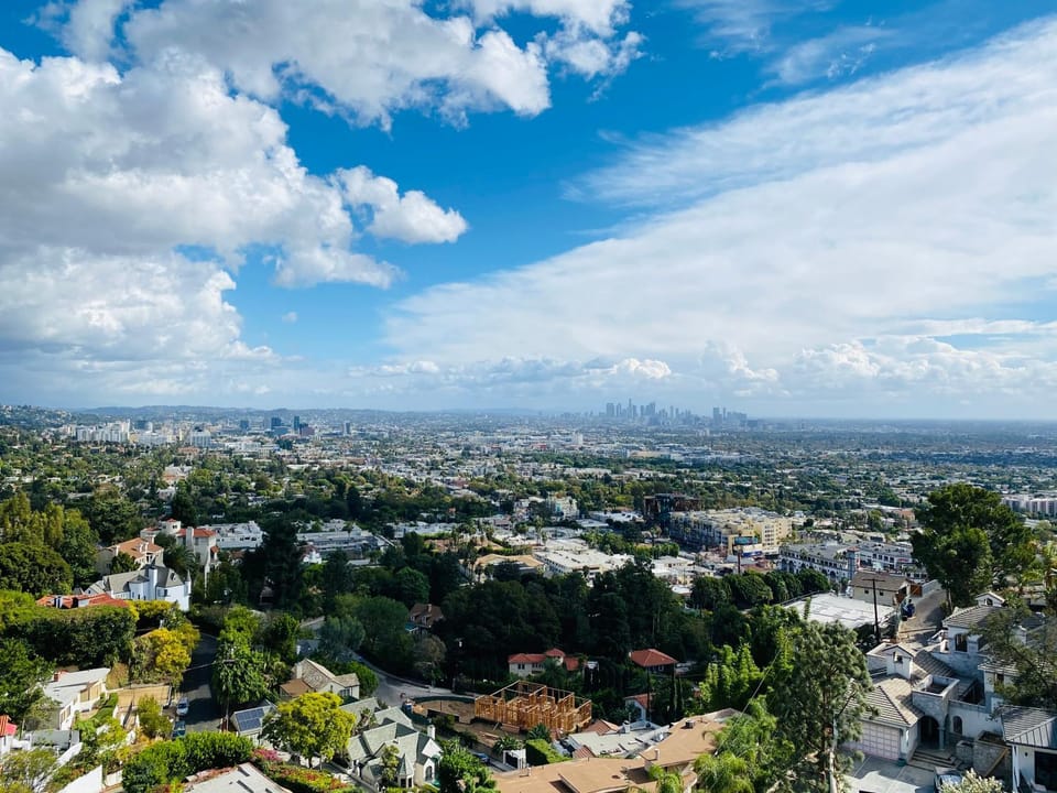 Hollywood Sunrise Suite Vacation rental in Hollywood Hills