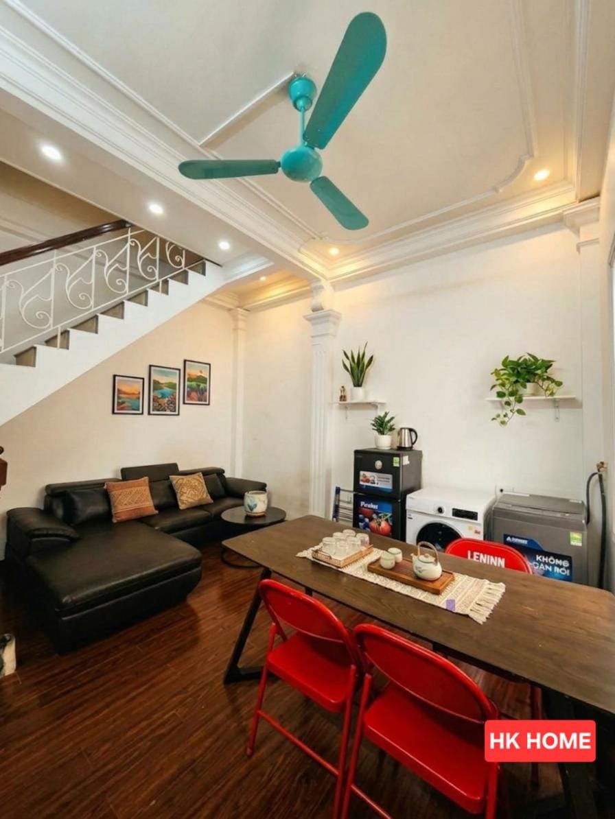 Nguyên căn 4 tầng 3 phòng ngủ cho nhóm 6 người Apartment in Hanoi