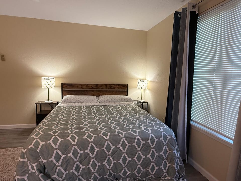 apple arch 3BR suite Apartment in University District